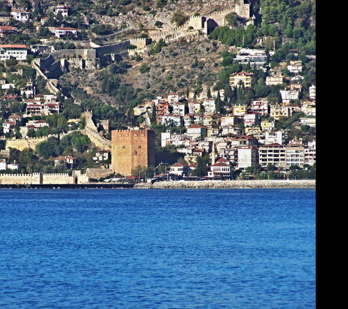 Tapeta alanya_cervena_vez