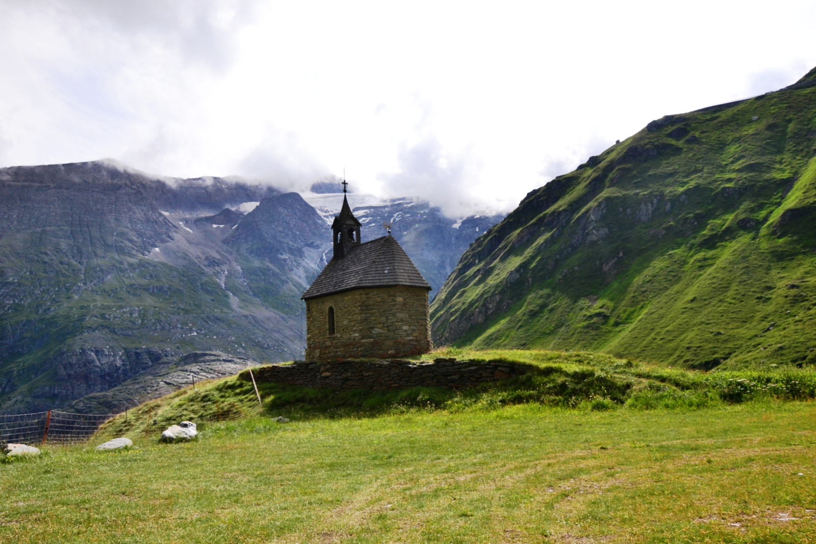 Tapeta alpskakrajina