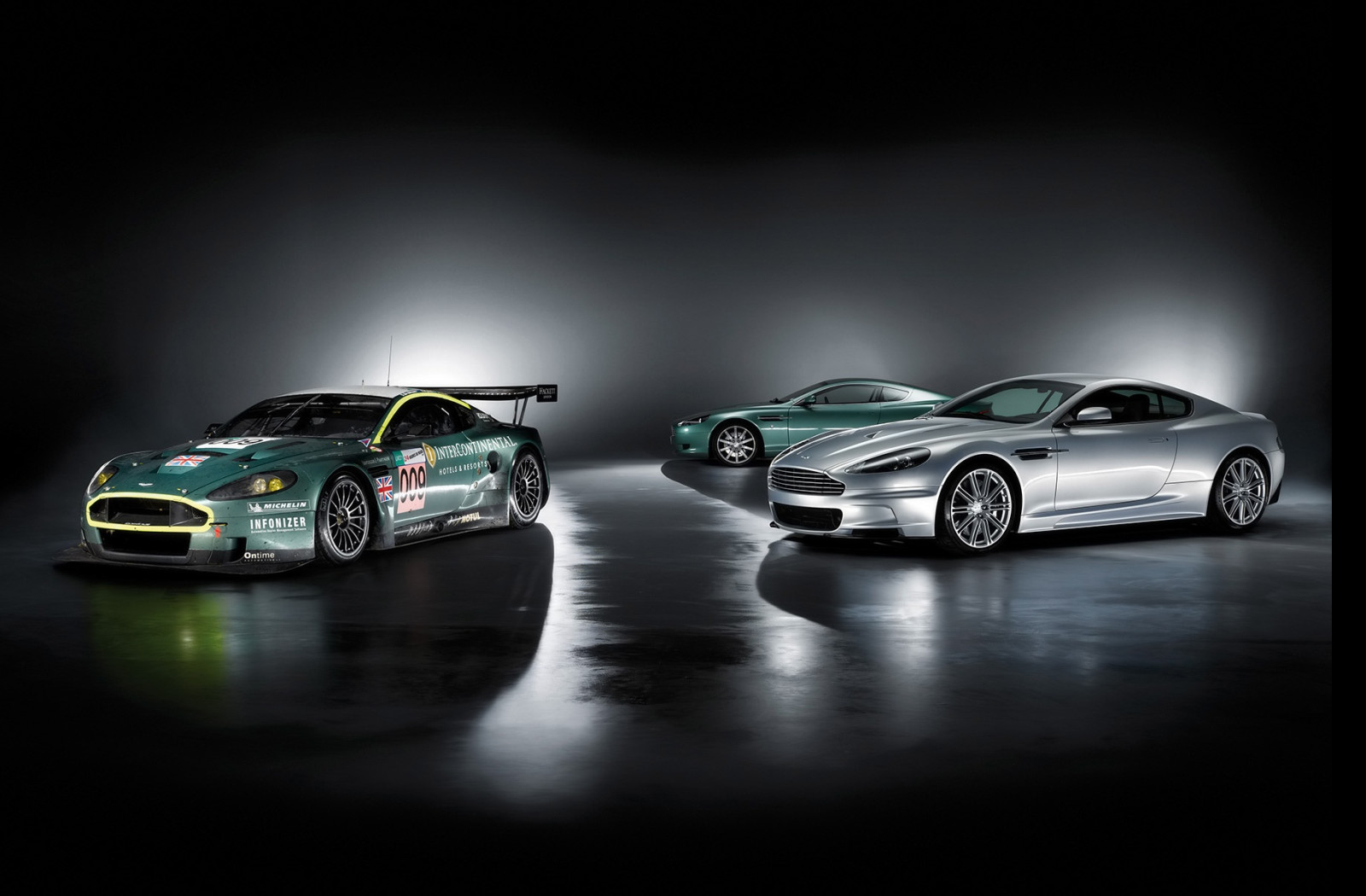 Tapeta aston_martin_dbs_4