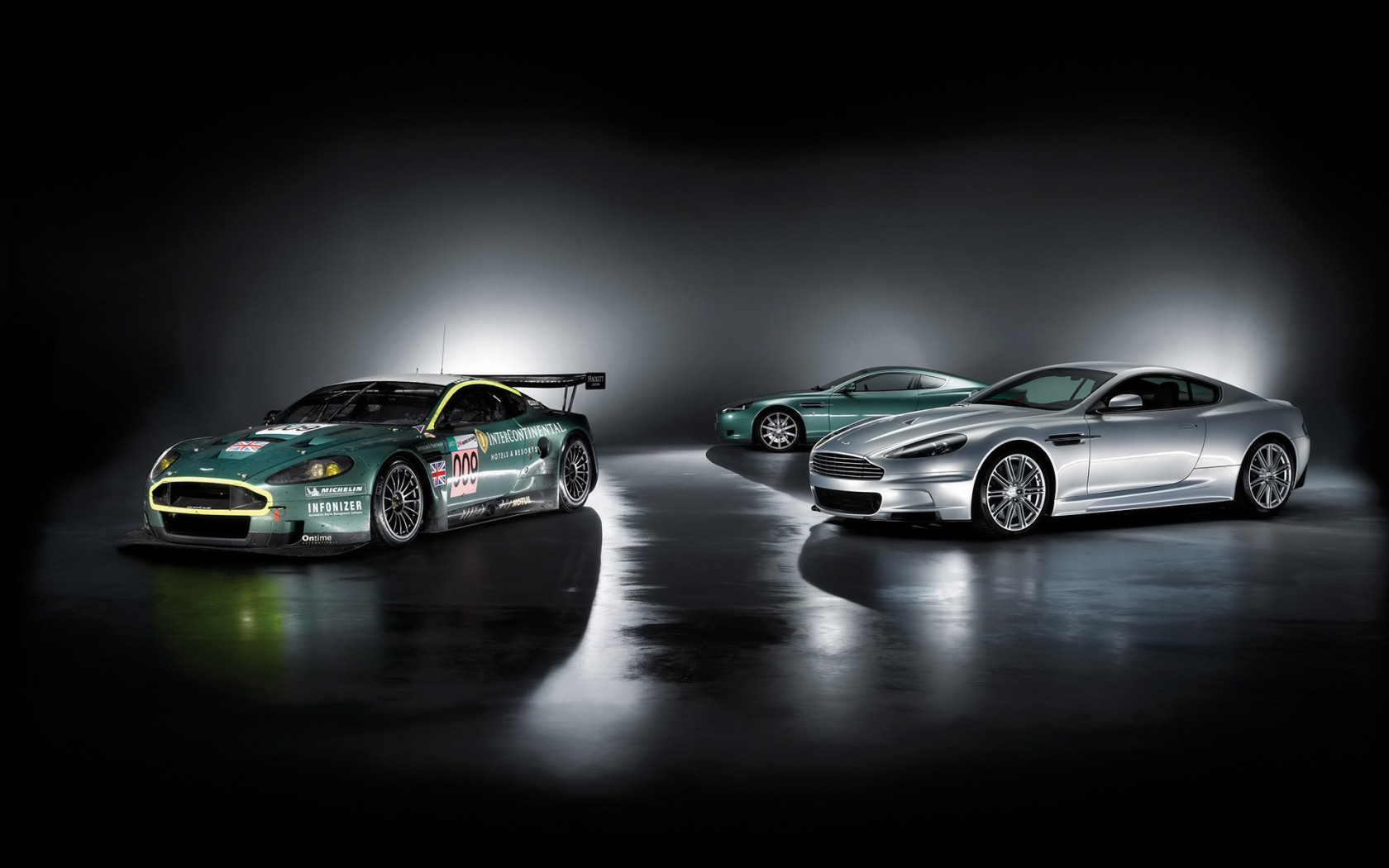 Tapeta aston_martin_dbs_4