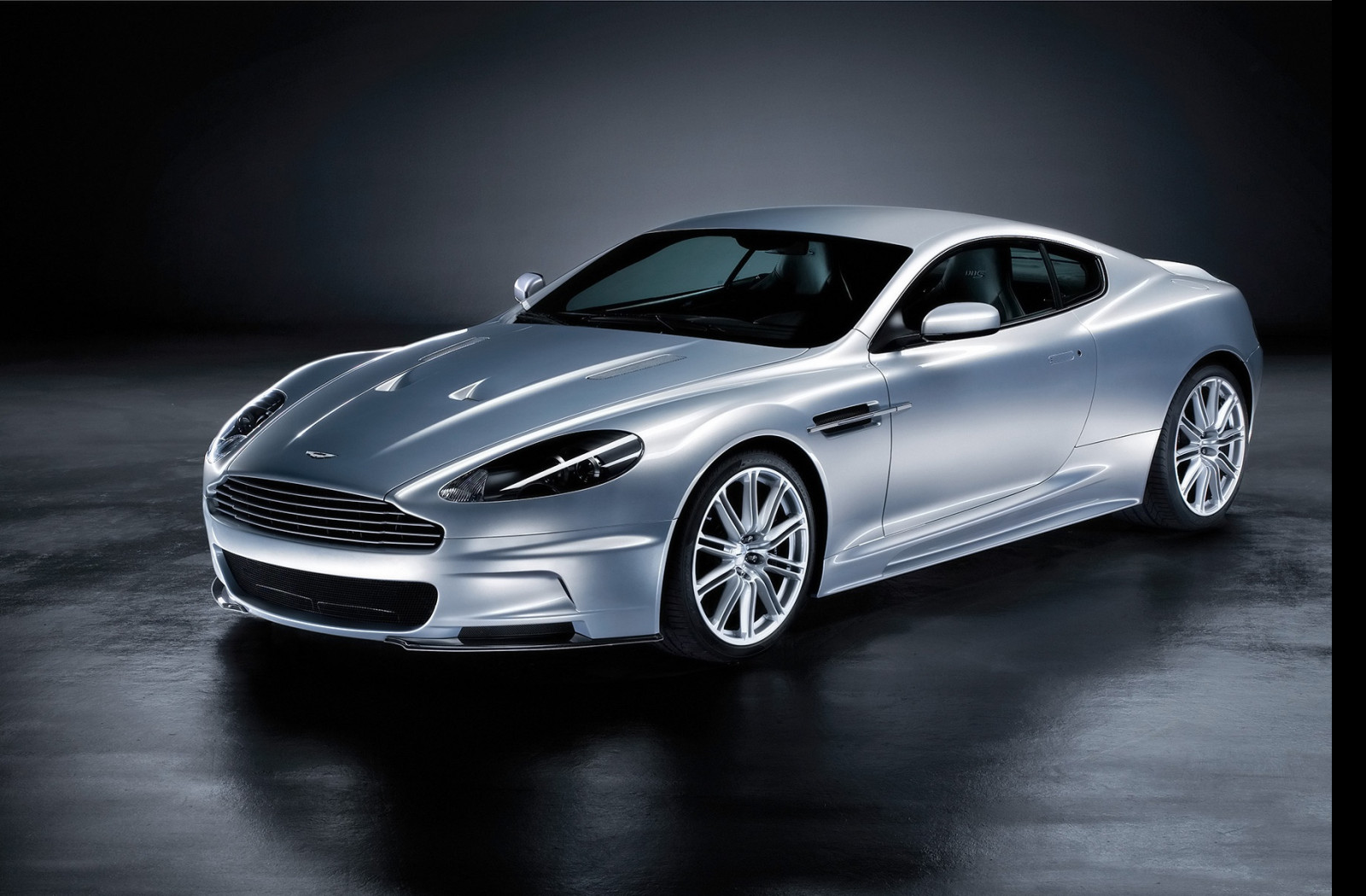 Tapeta aston_martin_dbs_6