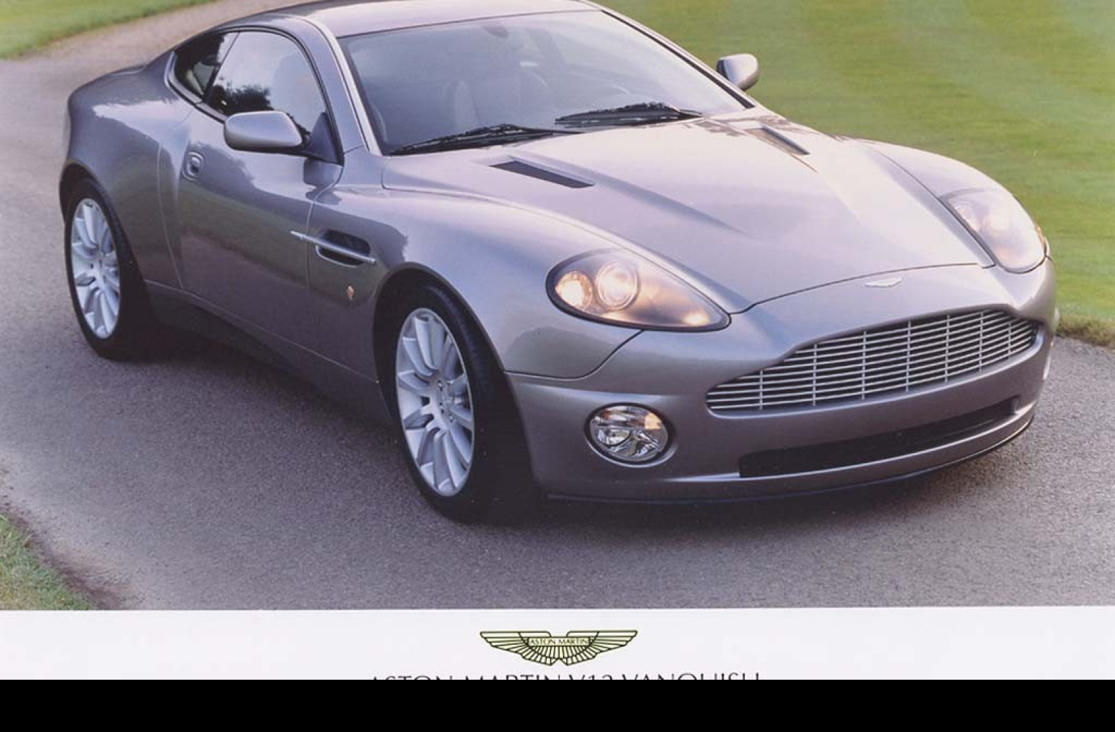 Tapeta astonmartin3