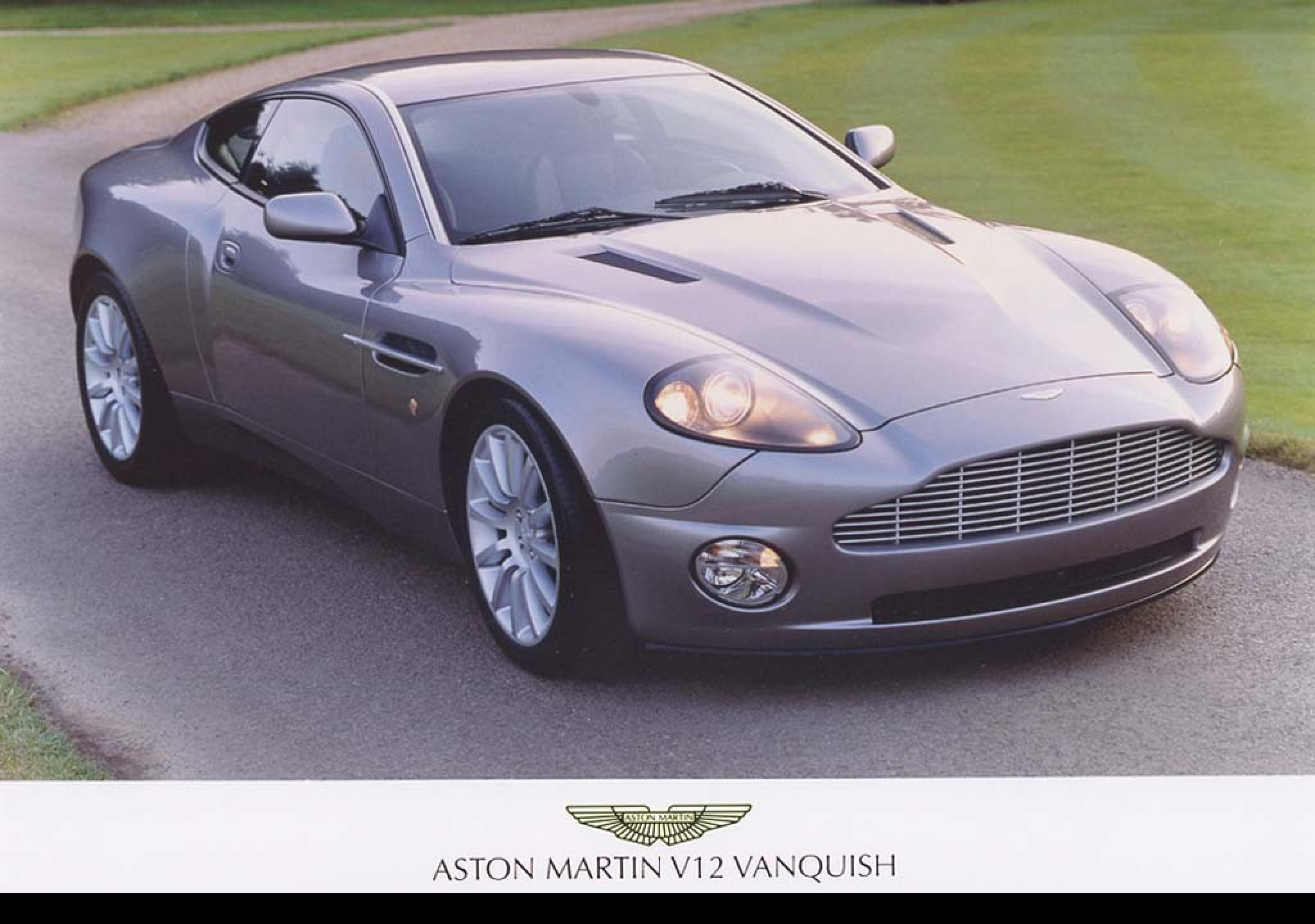 Tapeta astonmartin3