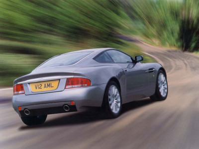 Tapeta: Aston Martin 5