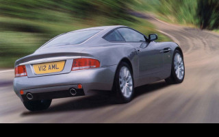 Tapeta astonmartin5