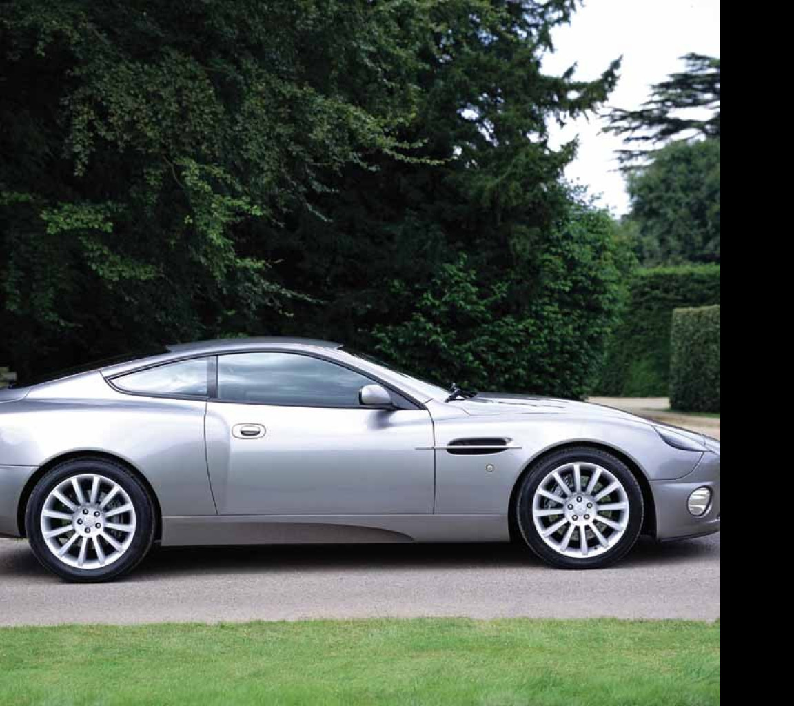 Tapeta astonmartin7