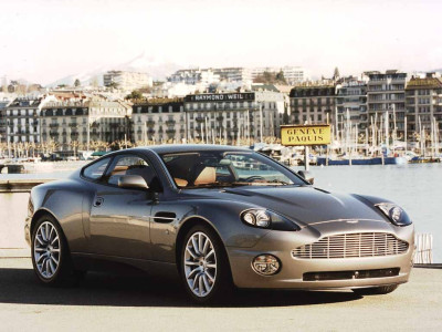 Tapeta: Aston Martin 8