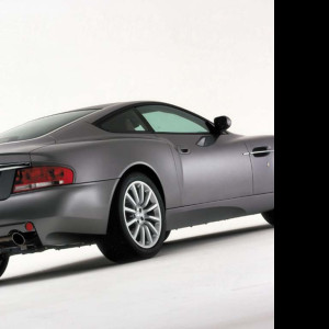 Tapeta astonmartin9