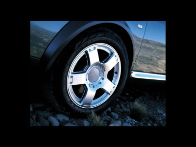Tapeta: Audi Allroad Quatro 2
