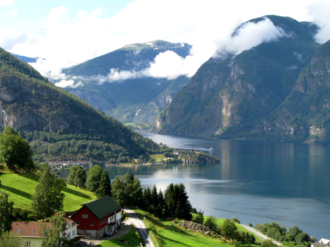 Tapeta aurlandsfjord__norsko