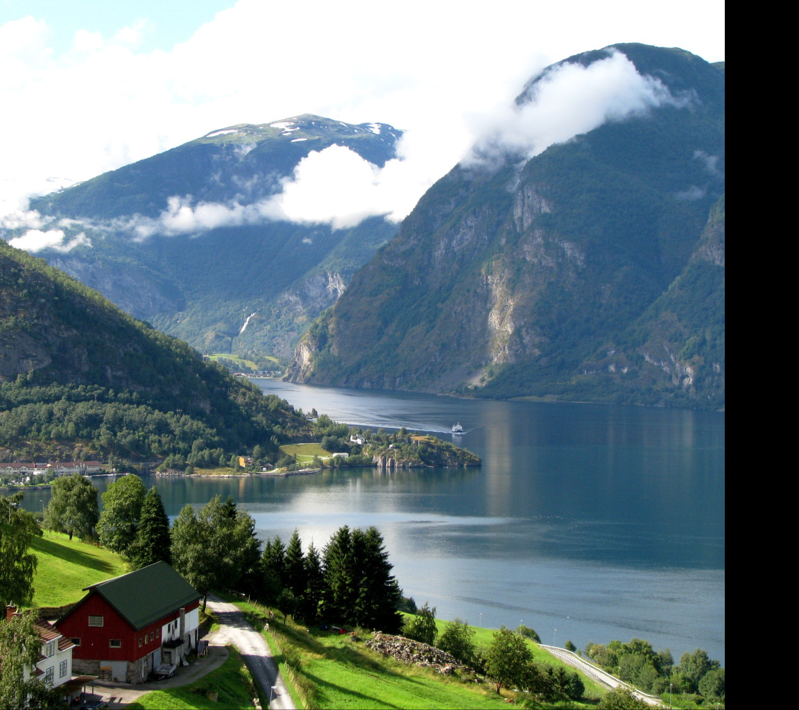 Tapeta aurlandsfjord__norsko