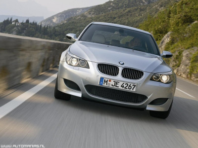 Tapeta: BMW M5