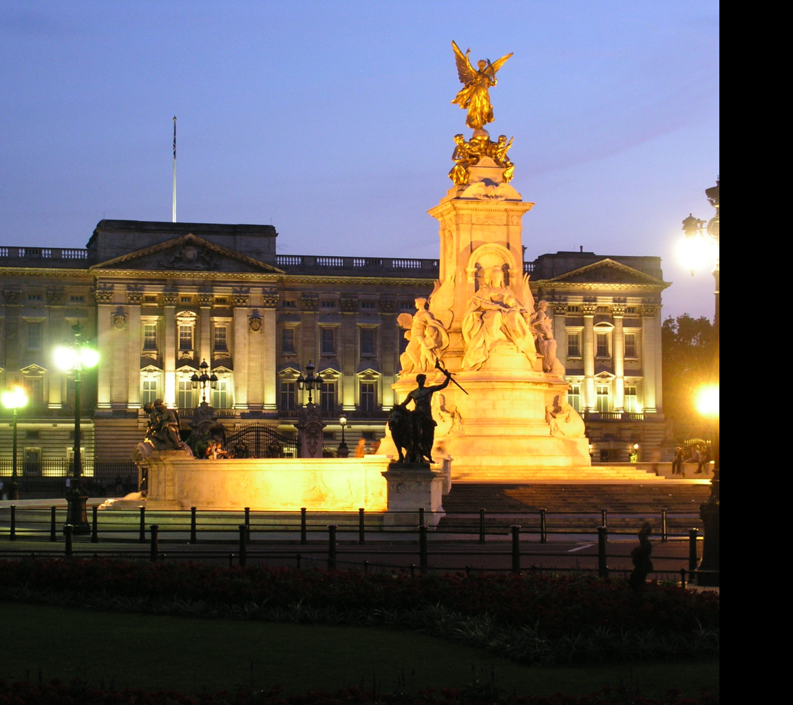 Tapeta buckingham_palace_v_noci