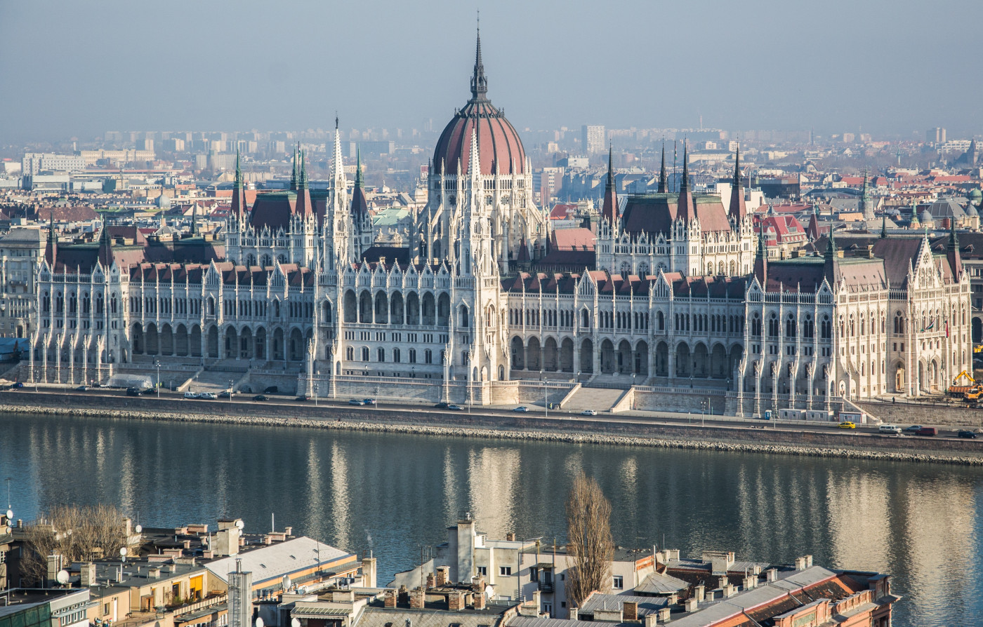 Tapeta budova_parlamentu__budapest