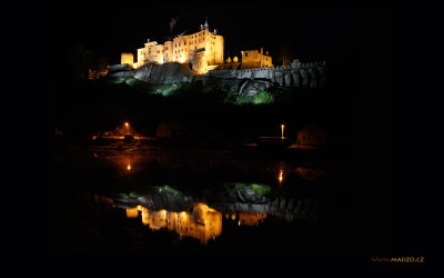 Tapeta: Castle in The night