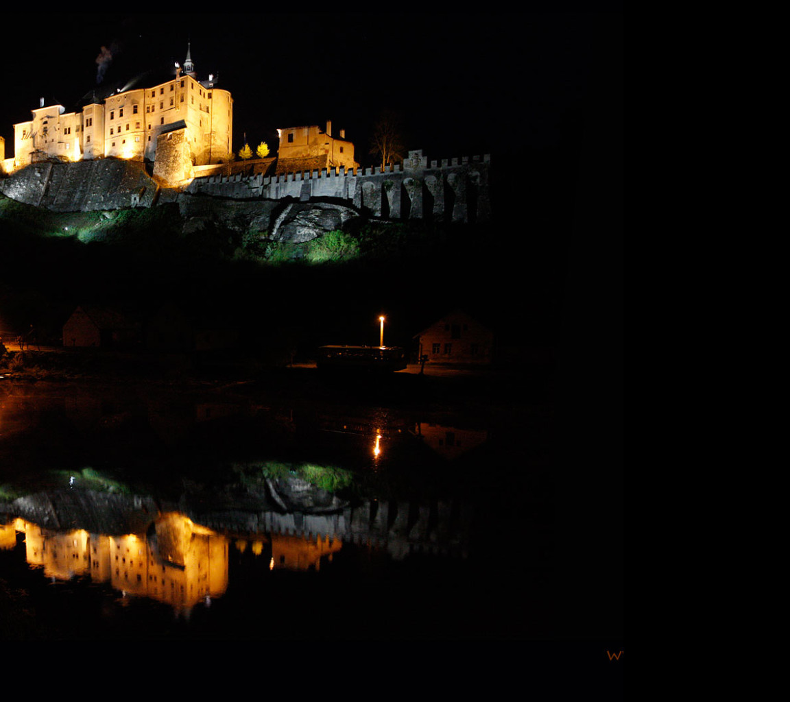 Tapeta castle_in_the_night