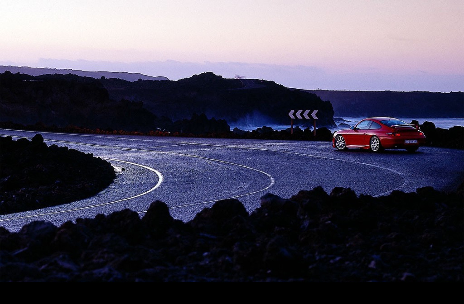 Tapeta cervene_porsche