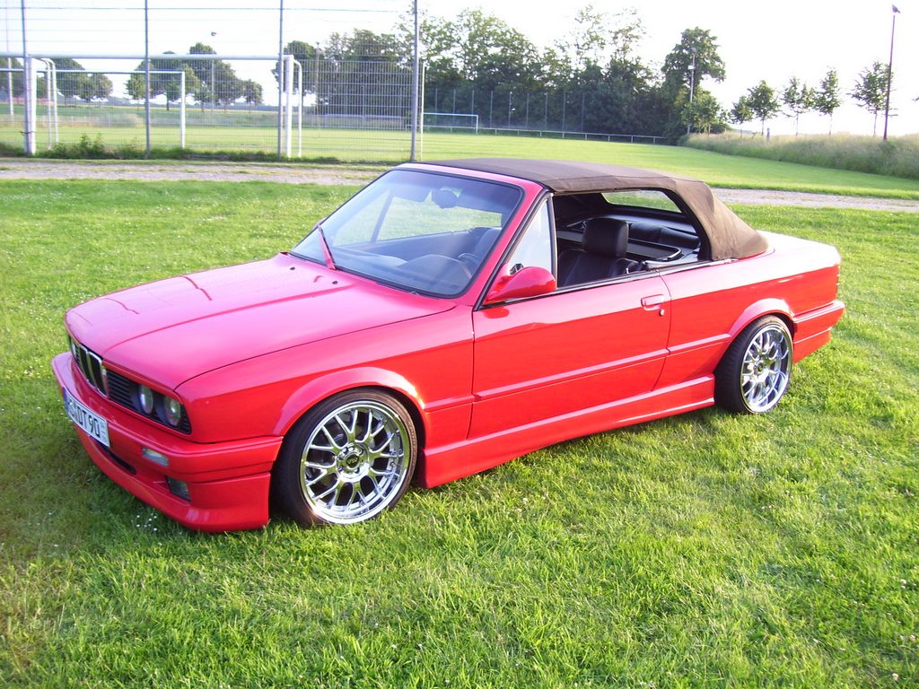 Tapeta e30_cabrio_red