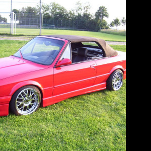 Tapeta e30_cabrio_red