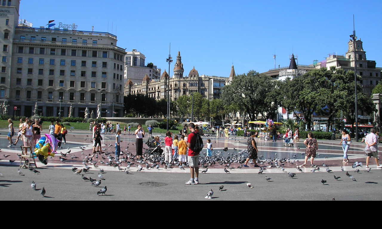 Tapeta e_barcelona_placa_decatalunya4