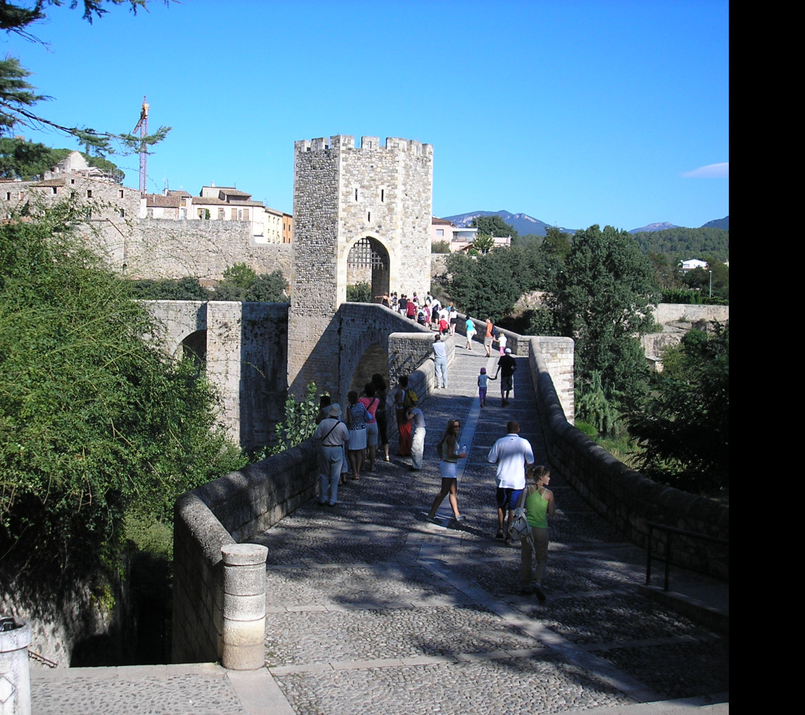 Tapeta e_besalu_01