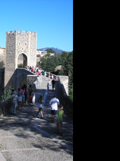 Tapeta e_besalu_01