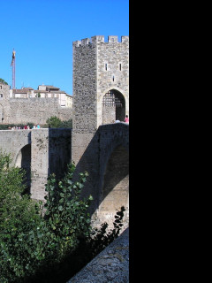 Tapeta e_besalu_02