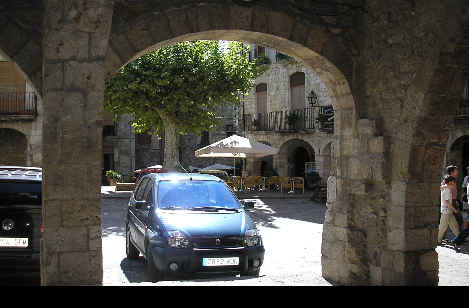 Tapeta e_besalu_15