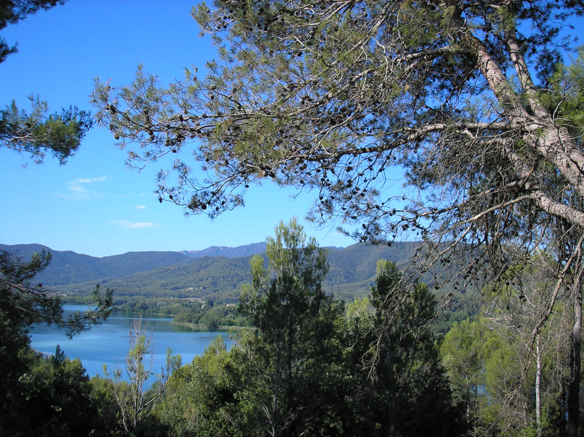 Tapeta e_lago_de_banyoles_1