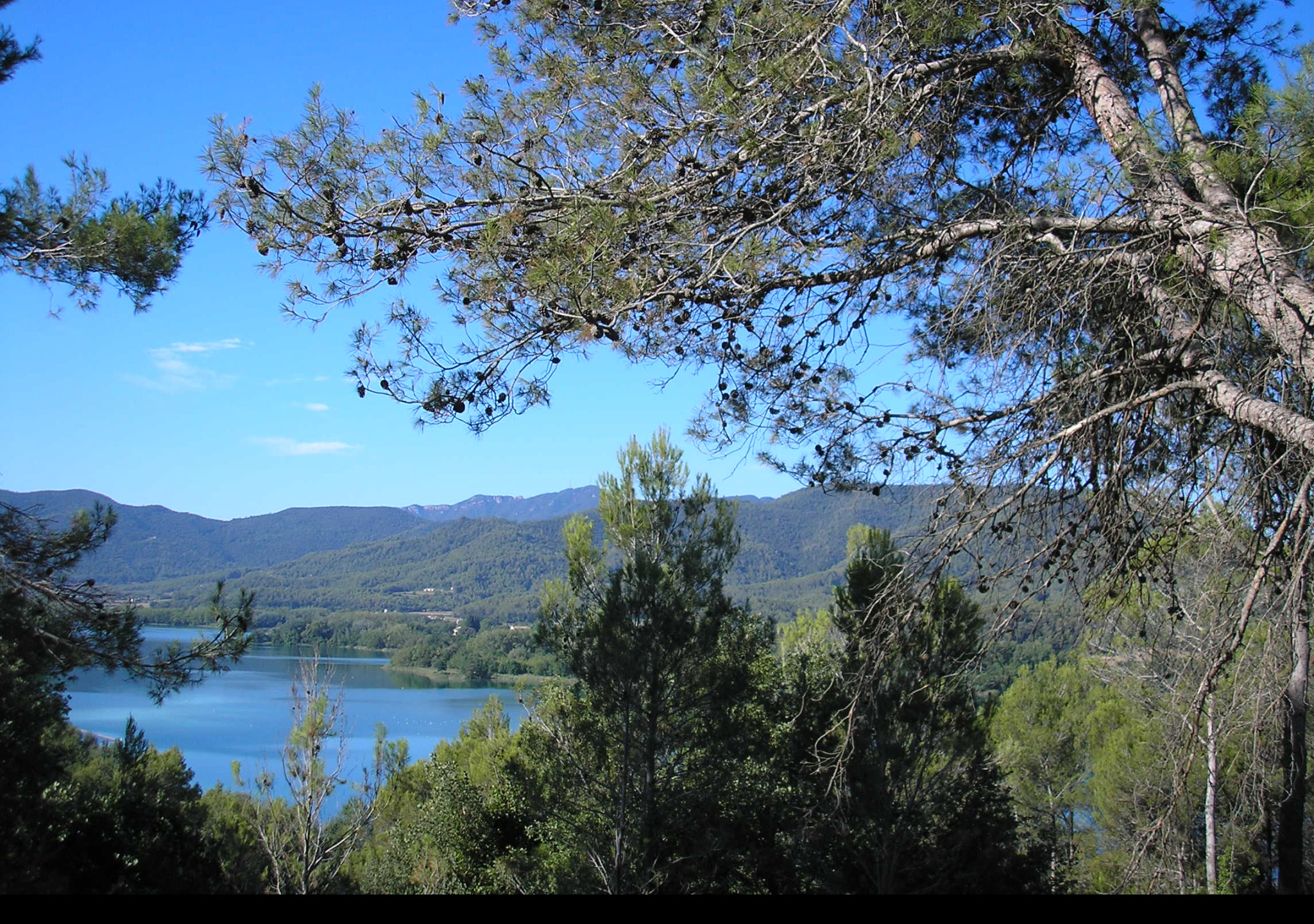 Tapeta e_lago_de_banyoles_1