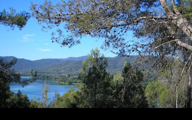 Tapeta e_lago_de_banyoles_1