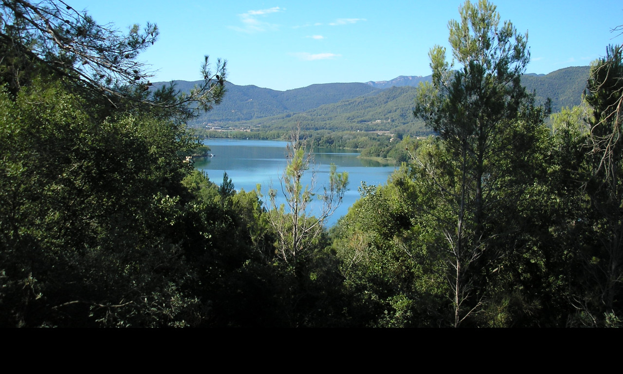 Tapeta e_lago_de_banyoles_2