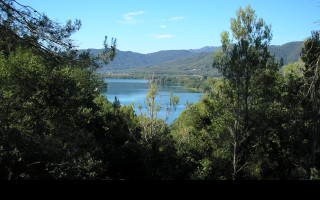 Tapeta e_lago_de_banyoles_2