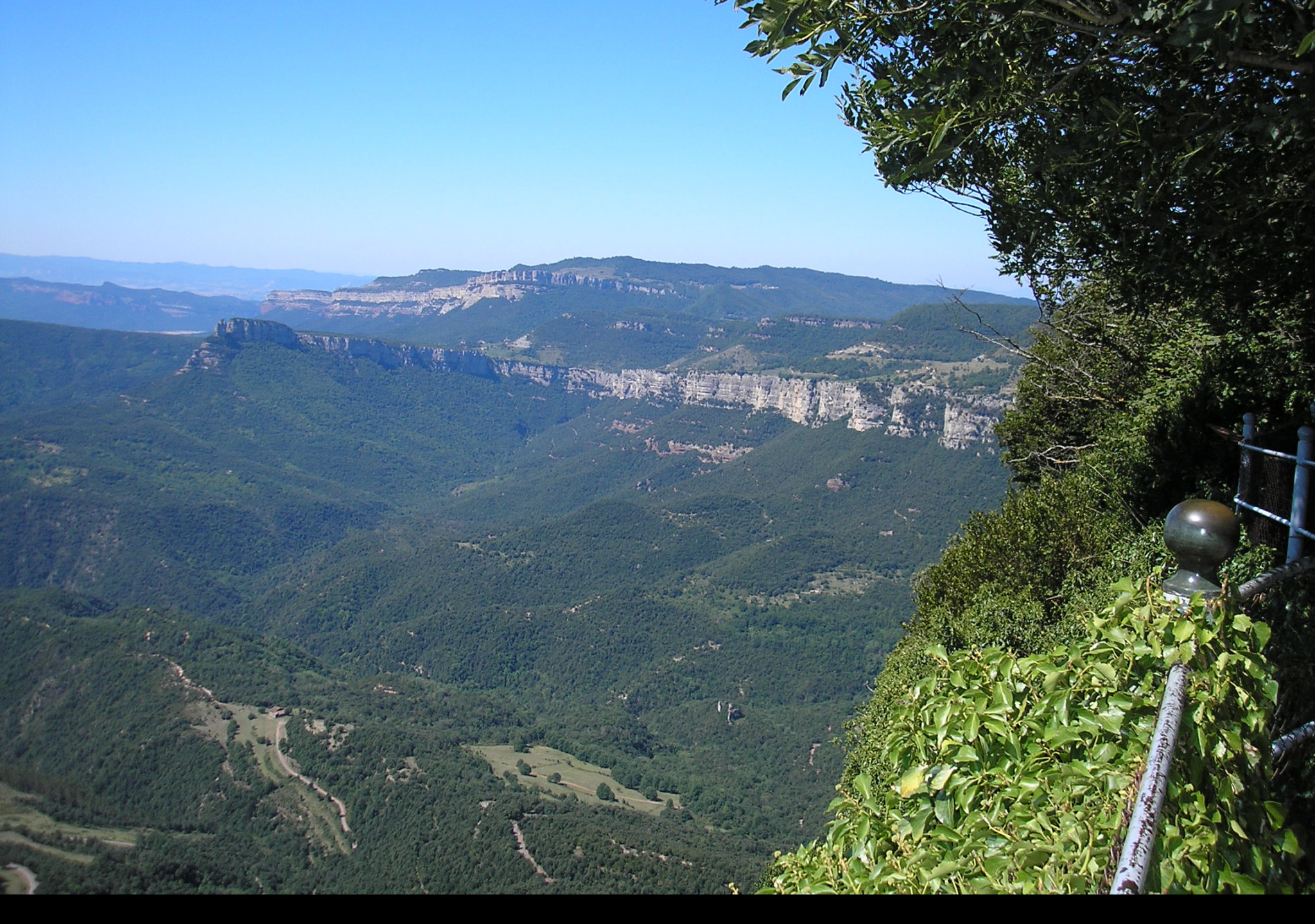 Tapeta e_zona_volcanica_garrotxa_01