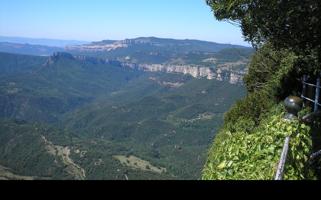 Tapeta e_zona_volcanica_garrotxa_01