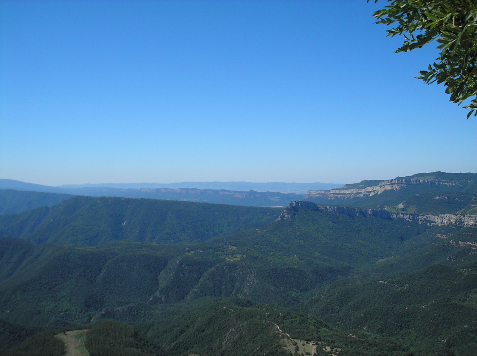 Tapeta e_zona_volcanica_garrotxa_02