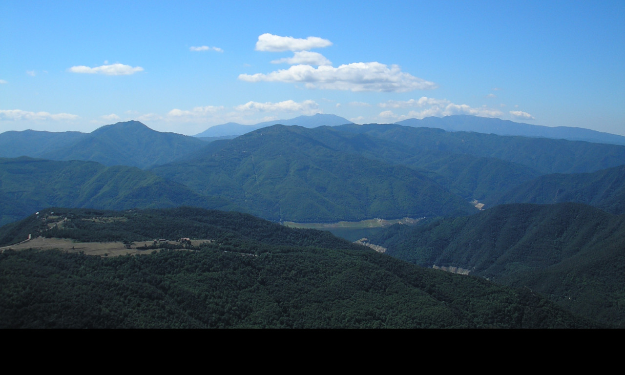 Tapeta e_zona_volcanica_garrotxa_03