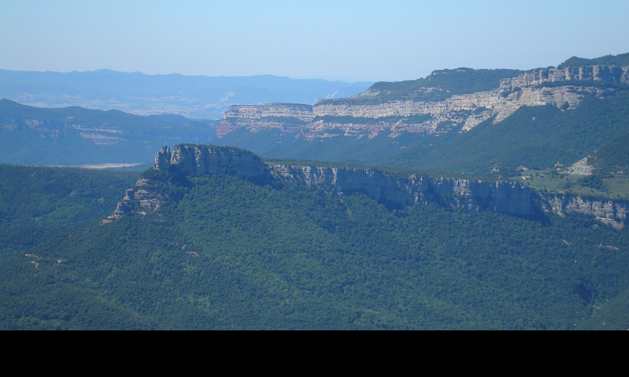 Tapeta e_zona_volcanica_garrotxa_04