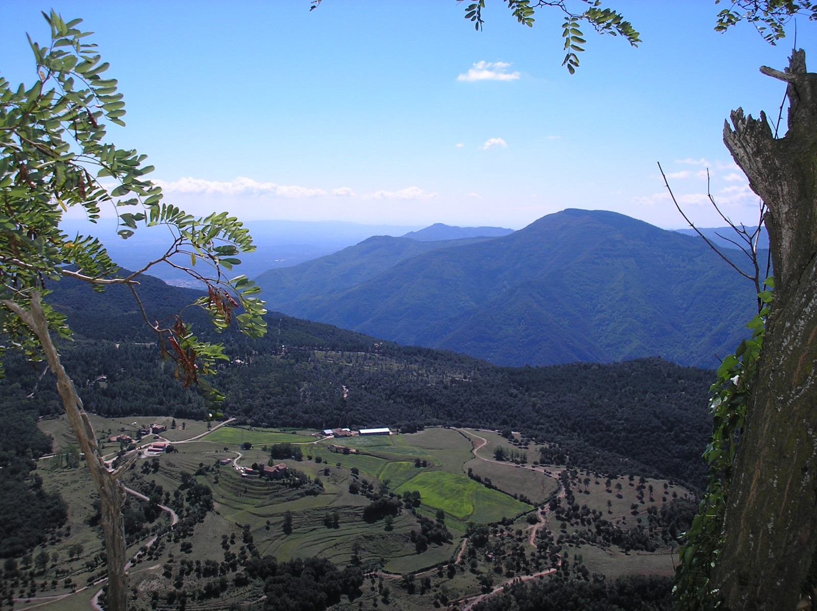 Tapeta e_zona_volcanica_garrotxa_06