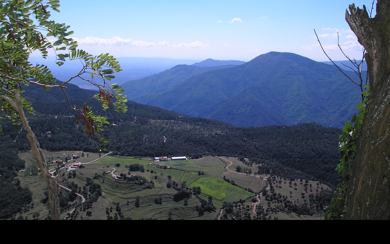 Tapeta e_zona_volcanica_garrotxa_06