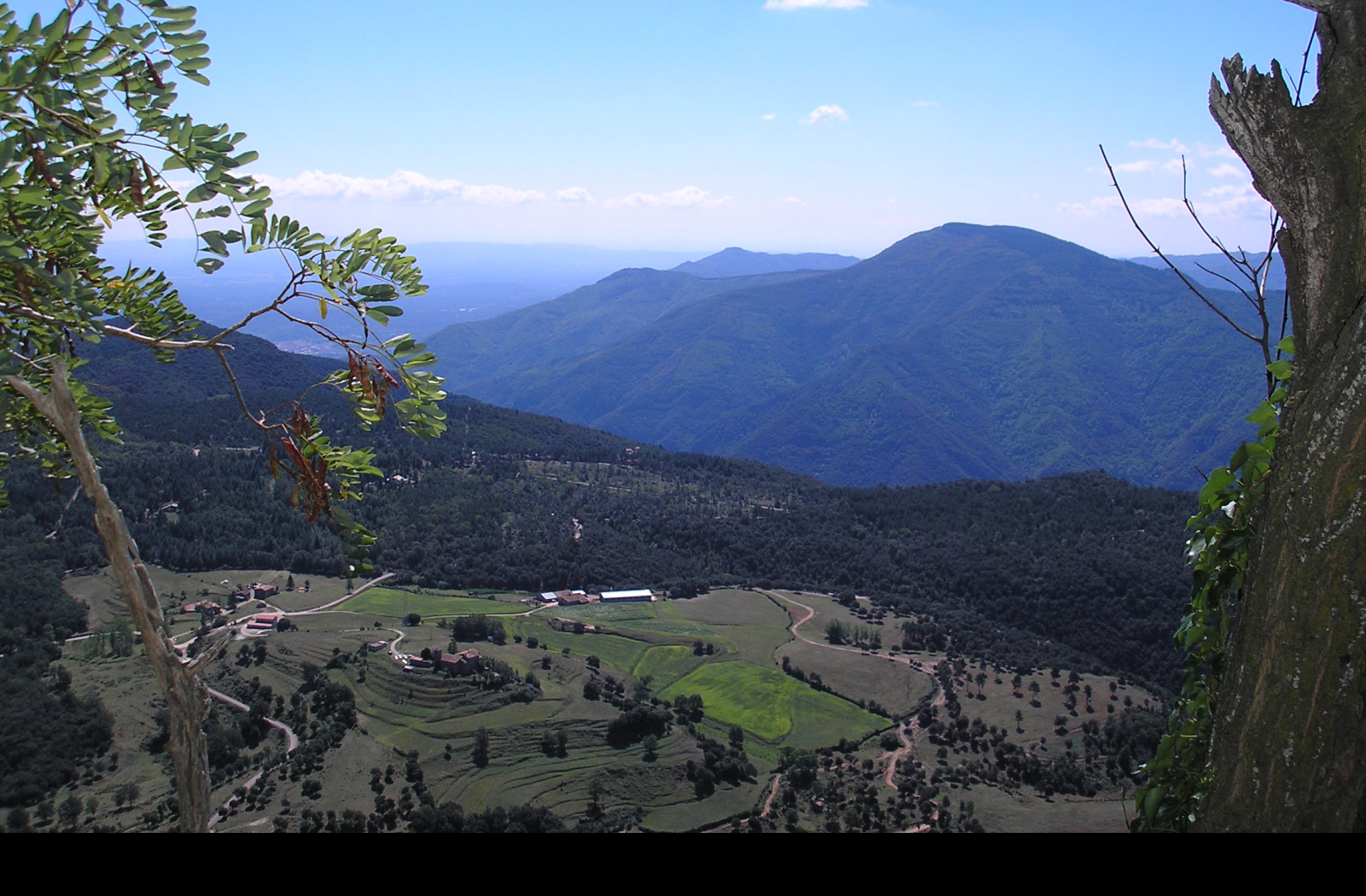 Tapeta e_zona_volcanica_garrotxa_06