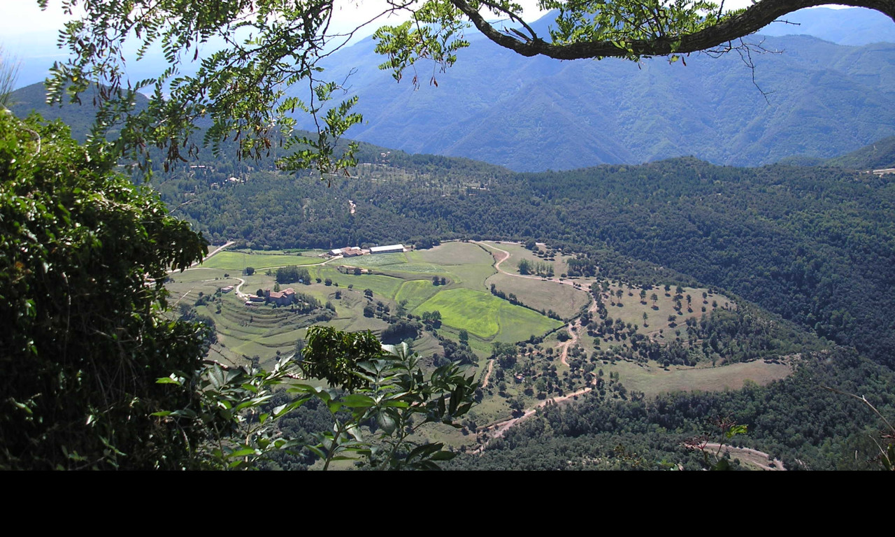 Tapeta e_zona_volcanica_garrotxa_09