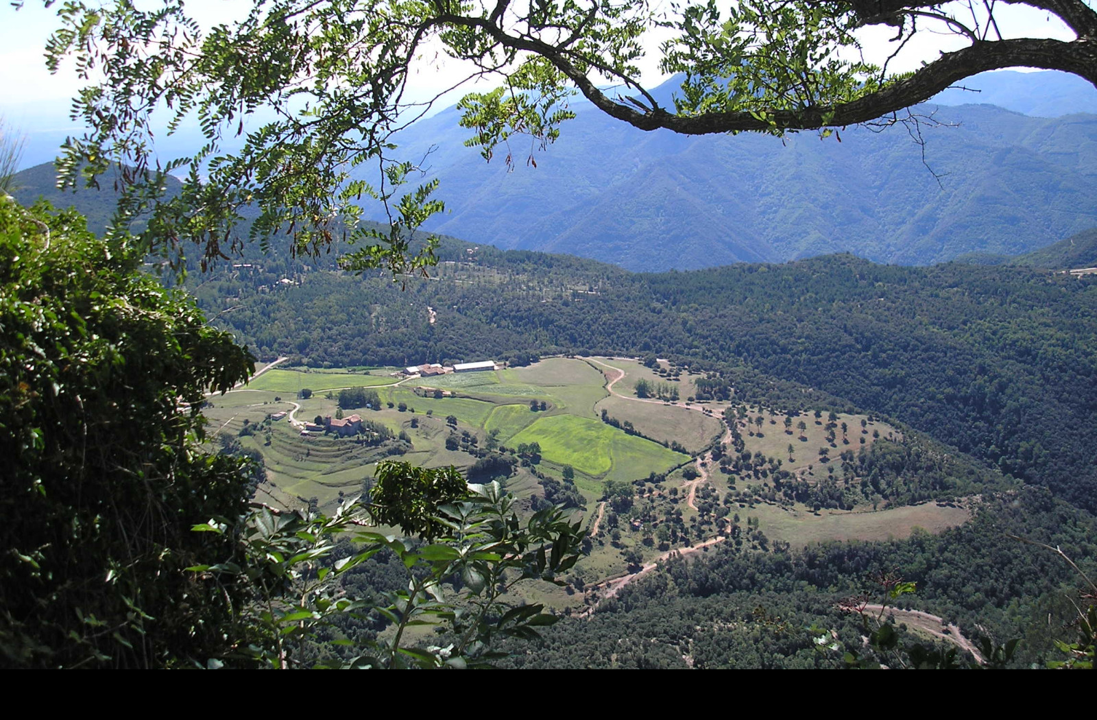 Tapeta e_zona_volcanica_garrotxa_09