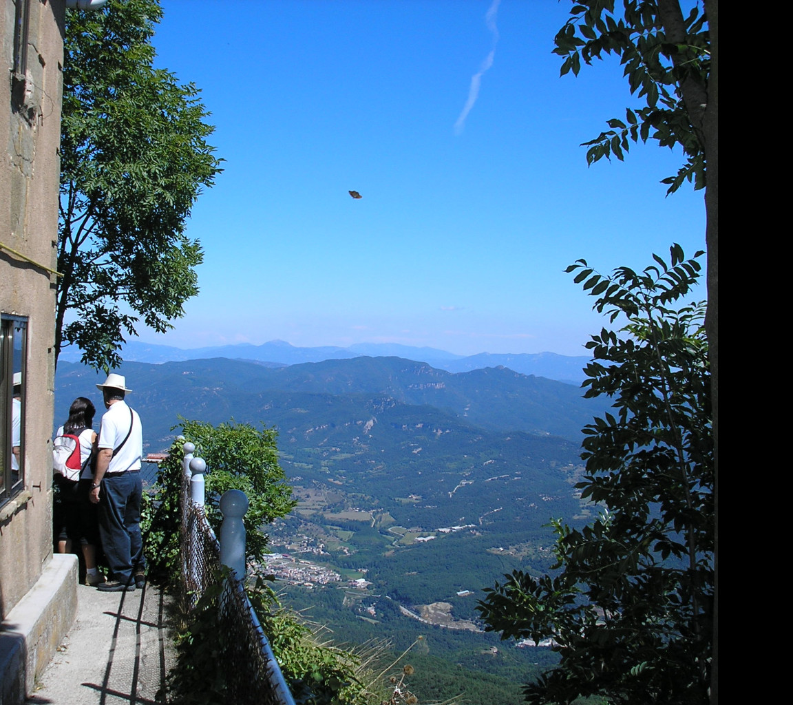 Tapeta e_zona_volcanica_garrotxa_12