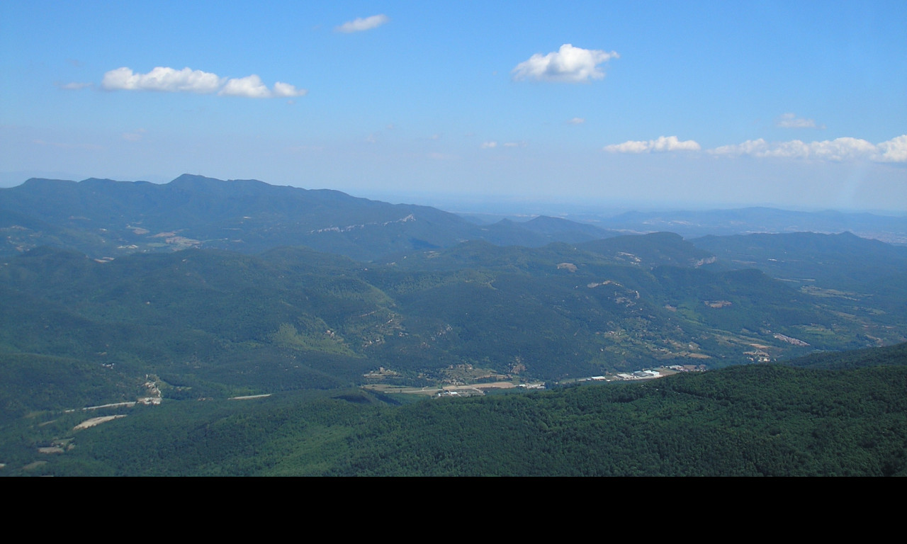 Tapeta e_zona_volcanica_garrotxa_17