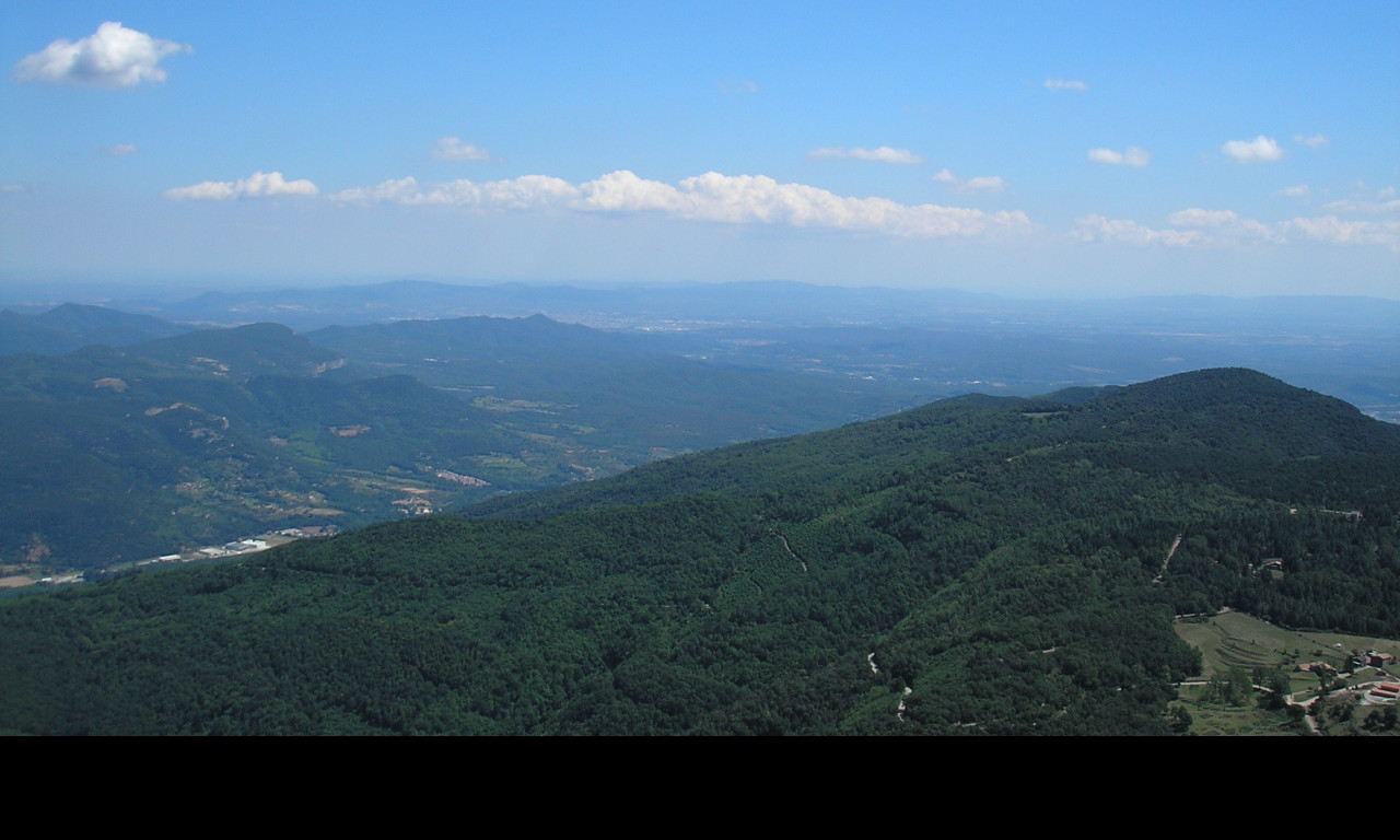 Tapeta e_zona_volcanica_garrotxa_18