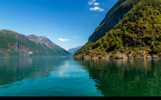 Tapeta geirangerfjord3__norsko