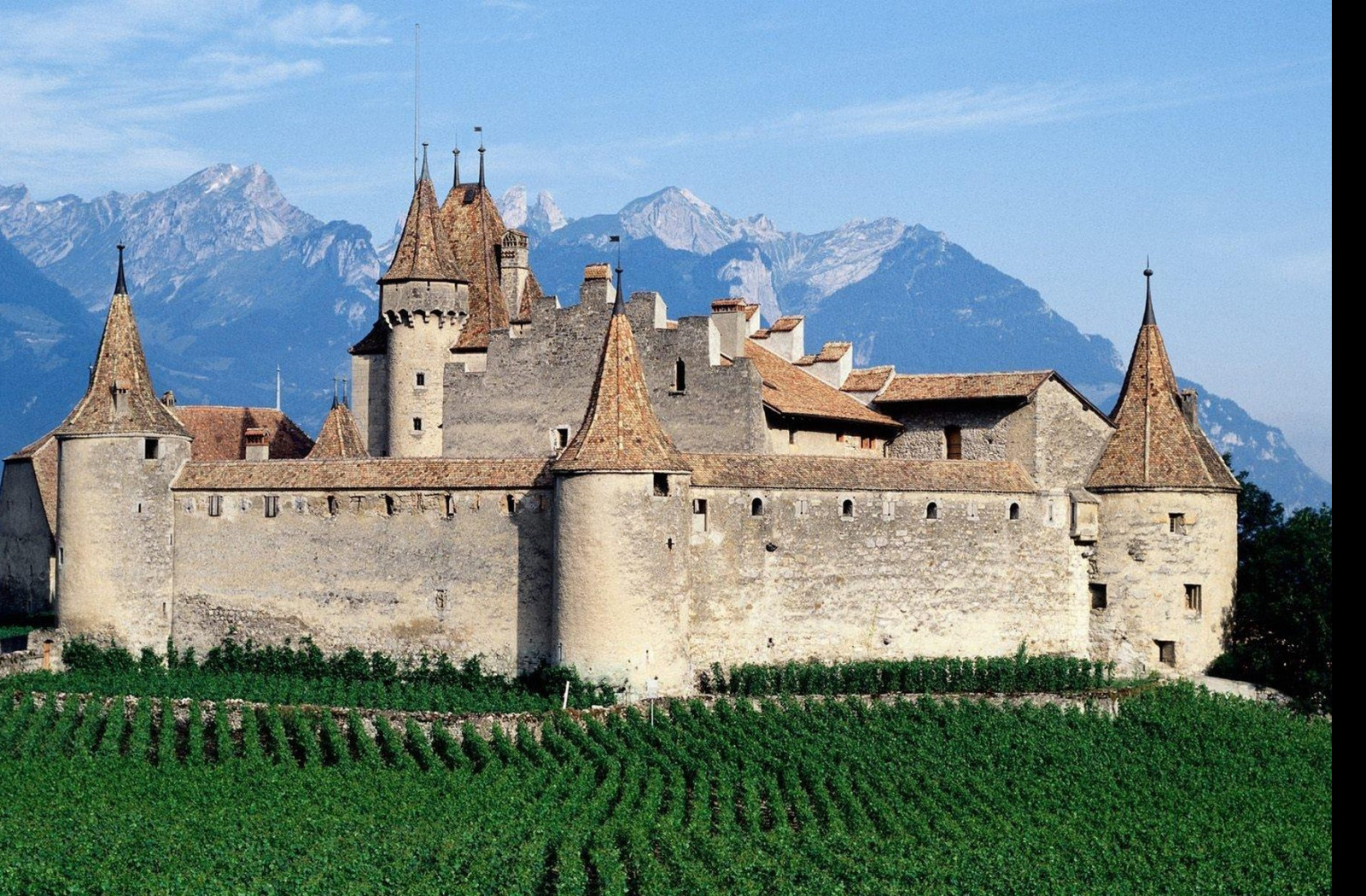 Tapeta hrad_aigle__svycarsko