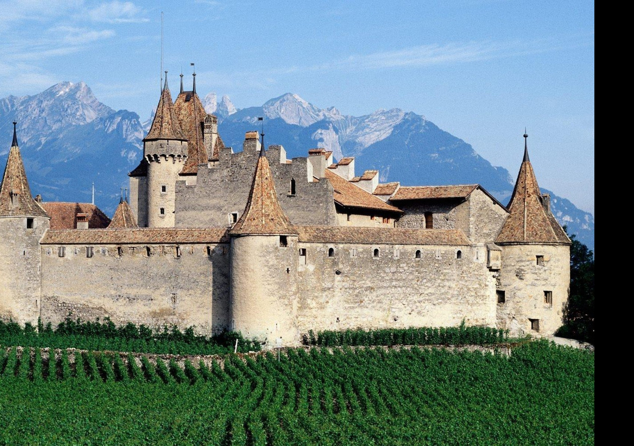 Tapeta hrad_aigle__svycarsko
