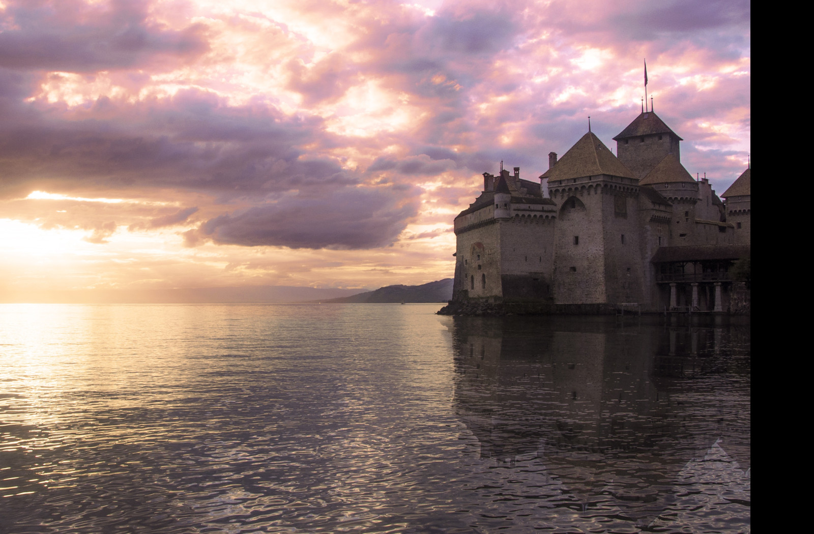 Tapeta hrad_chillon__svycarsko